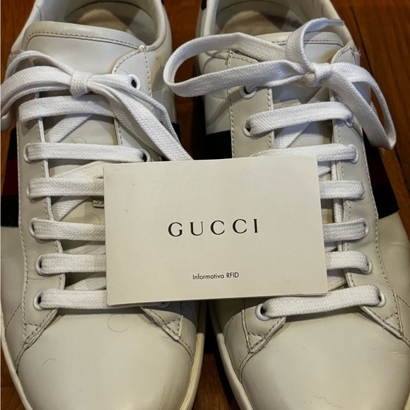 Men’s Gucci Ace Sneaker With Web Detail - Picture 8 of 8